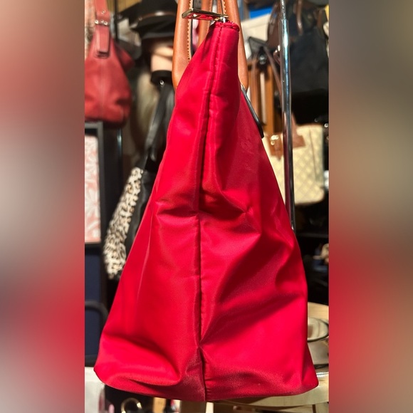 NWOT Red Vinyl & Vegan Leather Large Capacity Tote Bag​ - Picture 3 of 10
